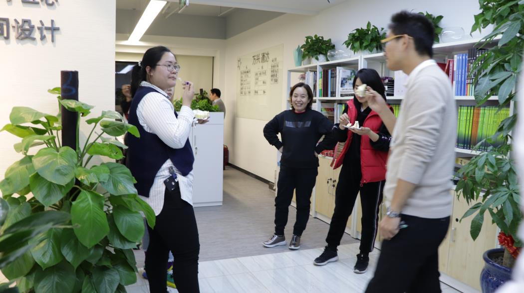 萬(wàn)興通達(dá)生日會(huì)||金秋10月 歡樂(lè)共享_萬(wàn)興通達(dá)裝飾