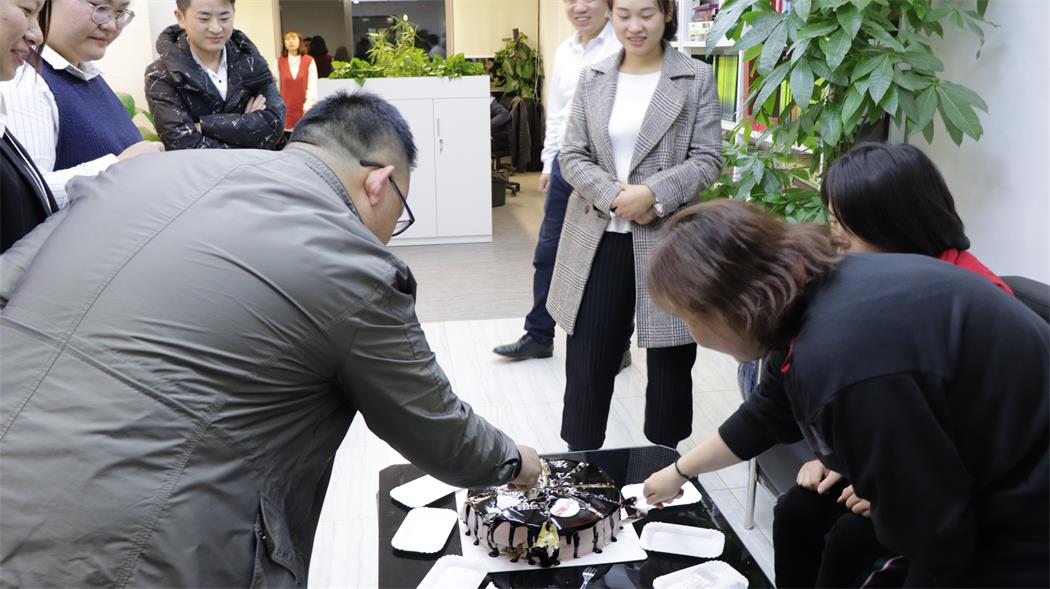 萬(wàn)興通達(dá)生日會(huì)||金秋10月 歡樂(lè)共享_萬(wàn)興通達(dá)裝飾