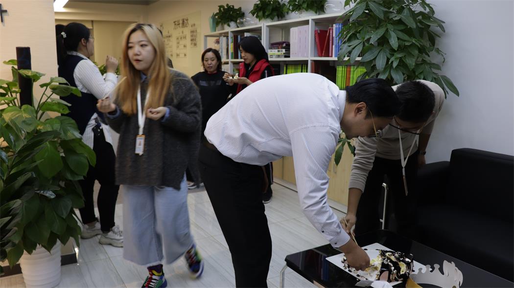 萬(wàn)興通達(dá)生日會(huì)||金秋10月 歡樂(lè)共享_萬(wàn)興通達(dá)裝飾