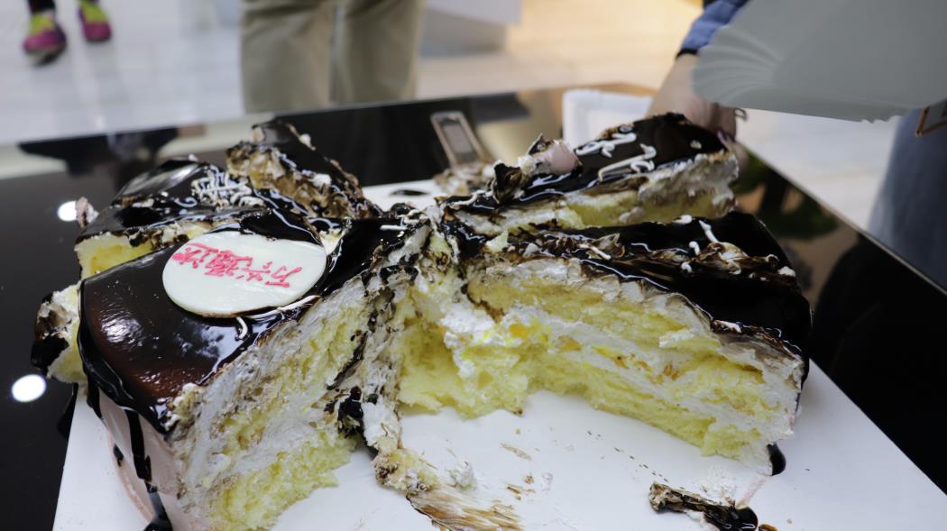 萬(wàn)興通達(dá)生日會(huì)||金秋10月 歡樂(lè)共享_萬(wàn)興通達(dá)裝飾