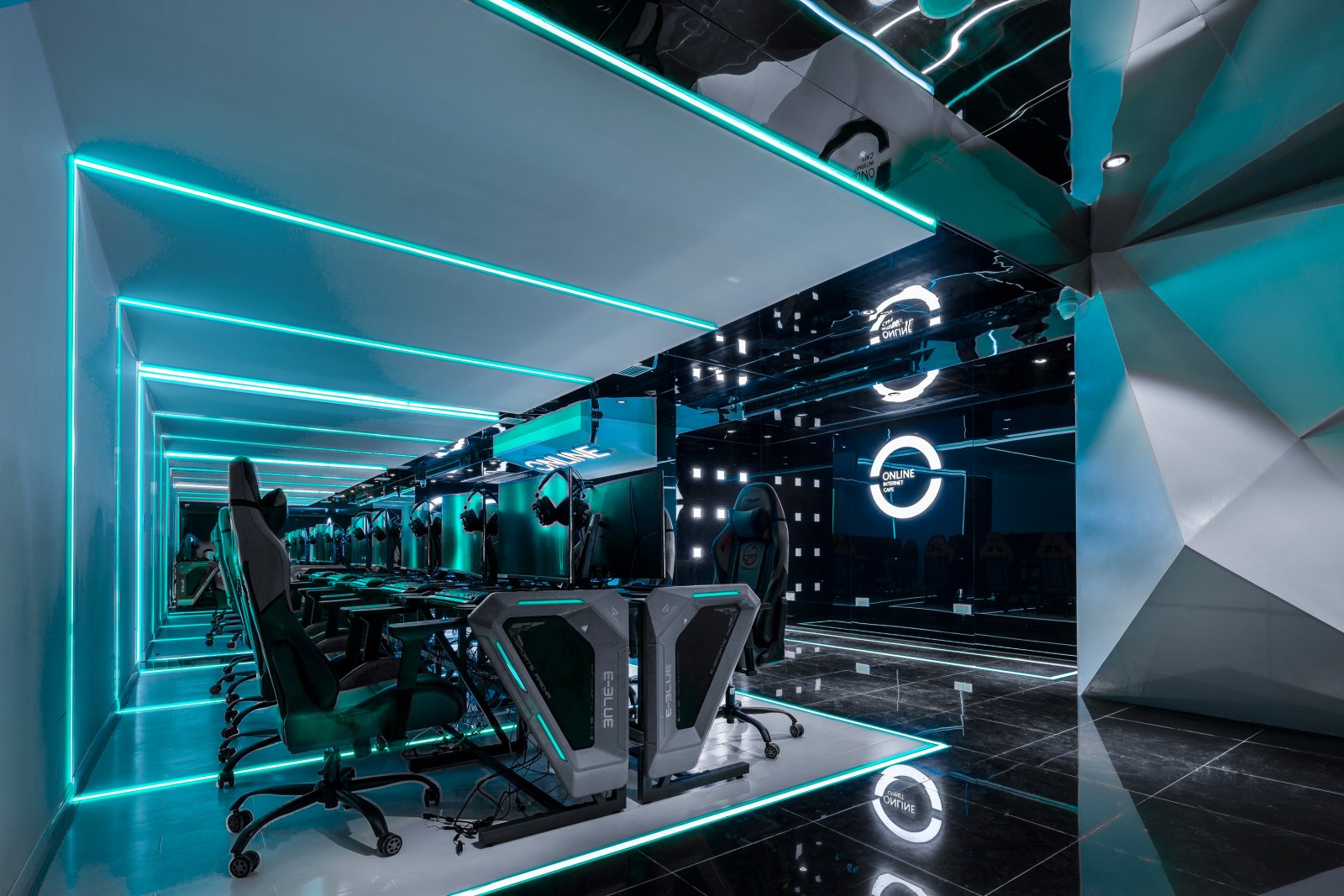 14.jpg 北京萬興通達辦公裝修項目-豪華網吧裝修效果圖