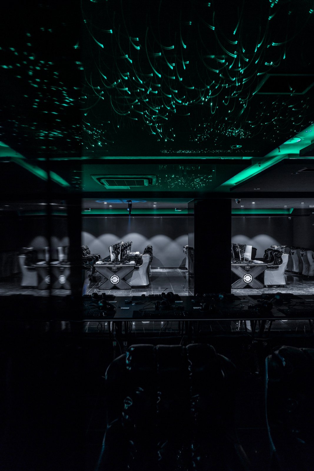 20.jpg 北京萬興通達辦公裝修項目-豪華網吧裝修效果圖