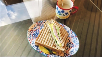 長租酒店里的年輕人:月租5000以內我會一直住下去