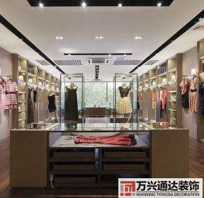 深圳服裝店裝修深圳市龍崗區(qū)服裝店裝修設(shè)計(jì)
