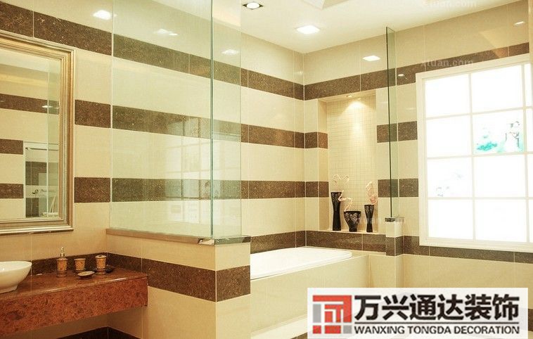 裝修磚裝修磚塊砸到樓下的車(chē)